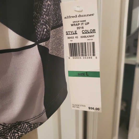 Womens blouse - Picture 2 of 2